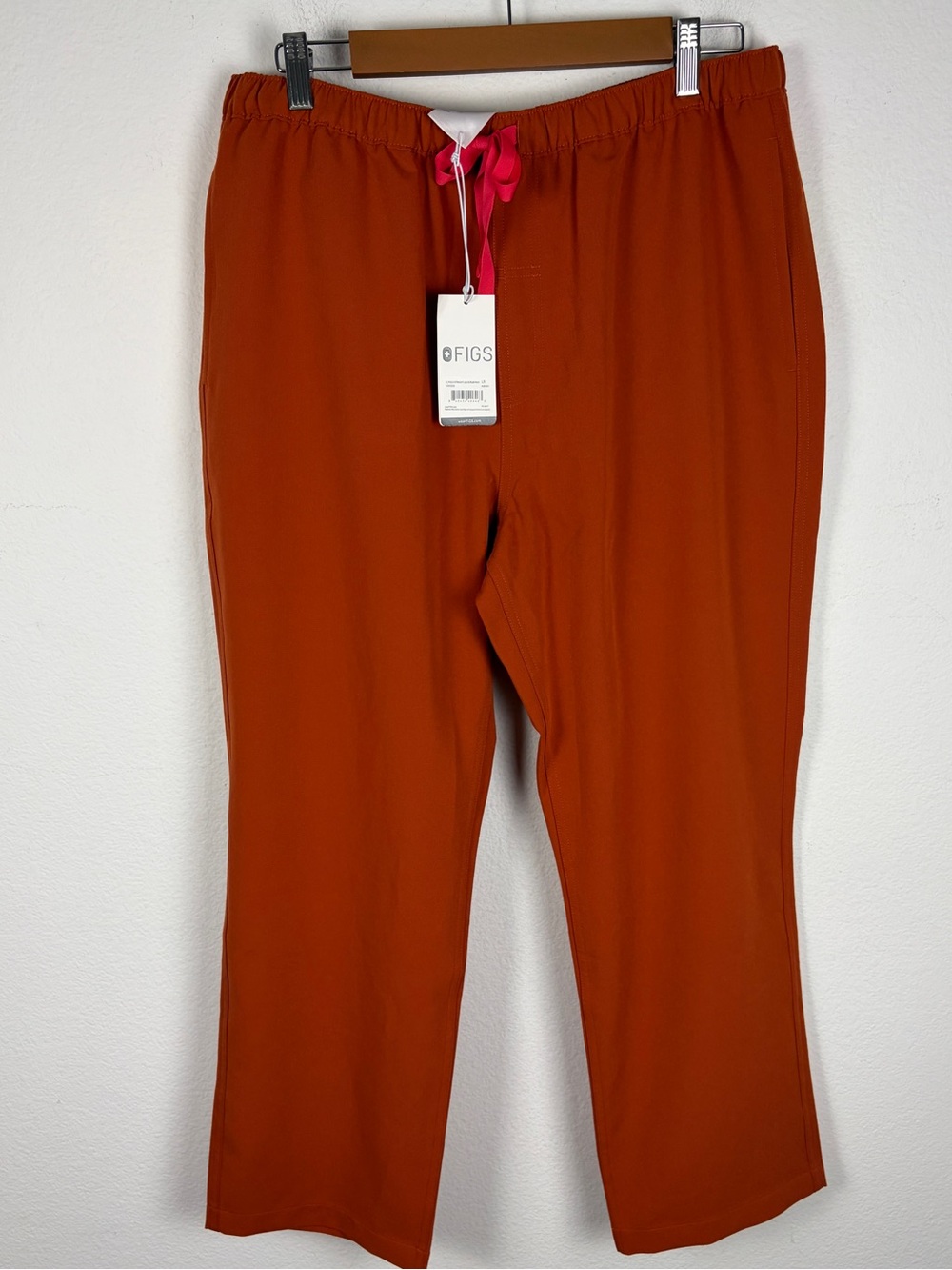 Figs Pisco Straight Leg Scrub Pant Men’s Large Short NWT Rust Orange
